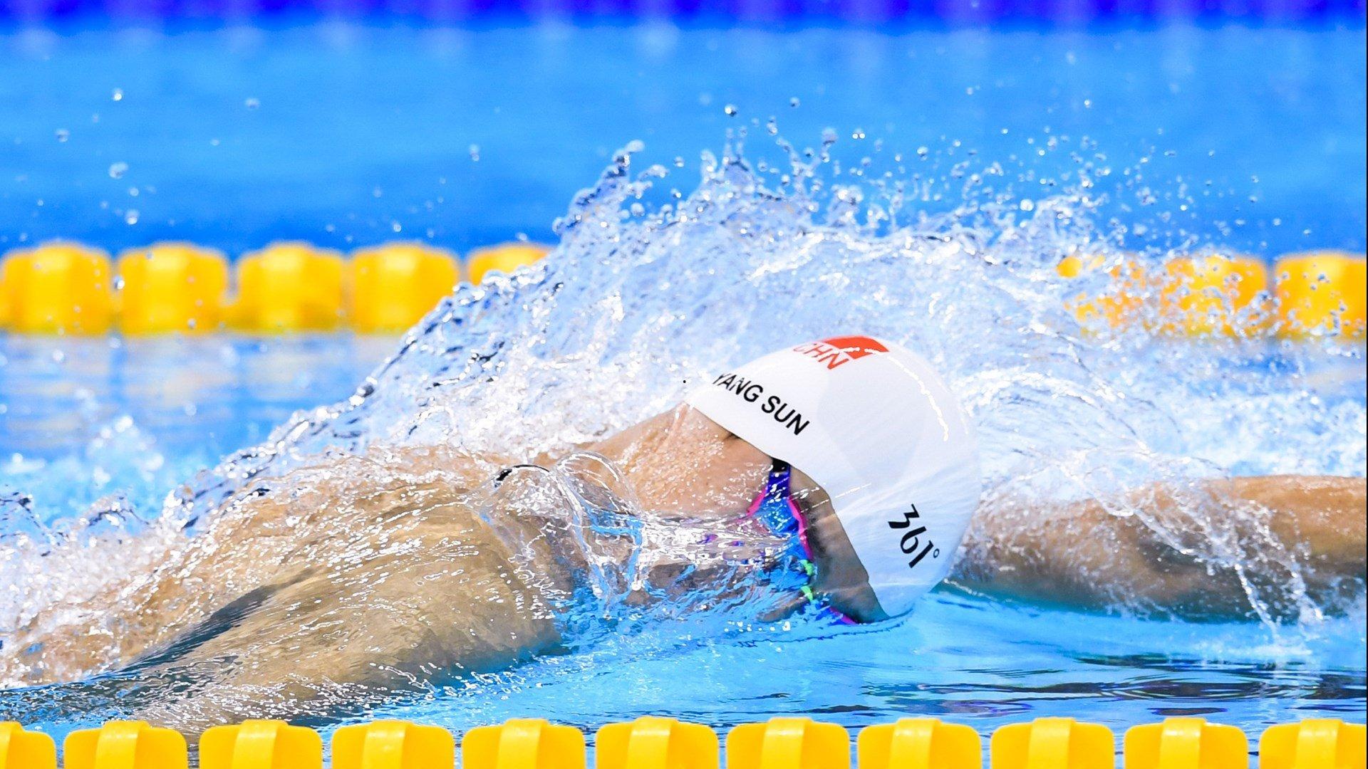 【早报】春风若有怜花意,可否许我再少年