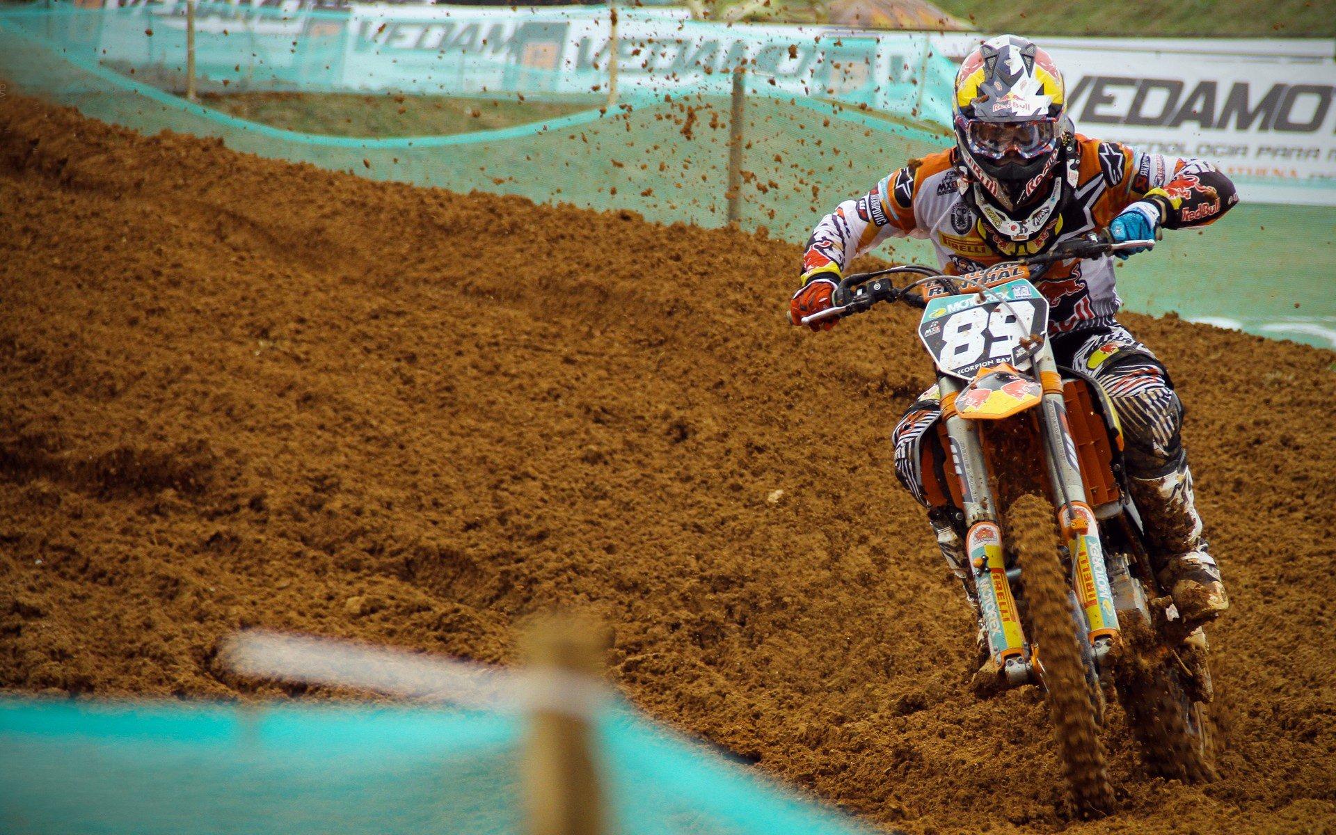 库里与兰德尔分别当选4月NBA最佳球员